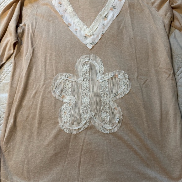 💖POL Graceful Petals Vintage Inspired Top - Picture 2 of 7